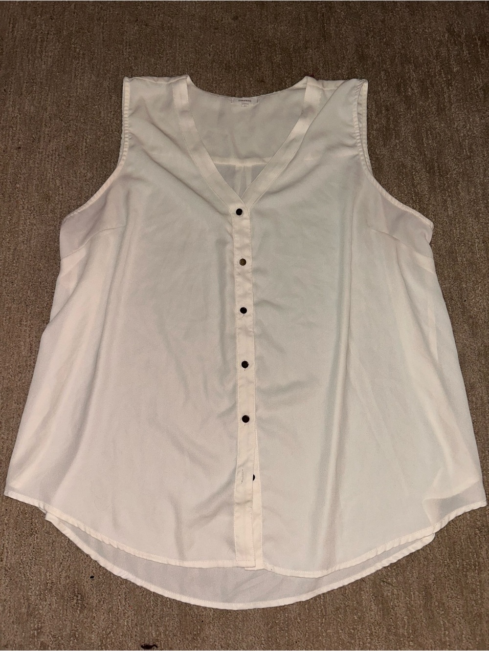 Maurices White Sleeveless Button-Front Tank
